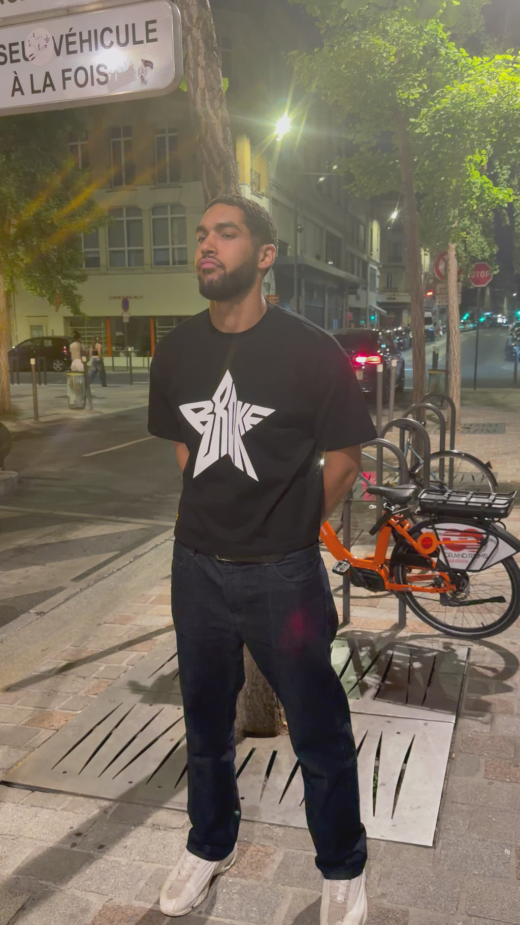 BROKE STAR Tee
